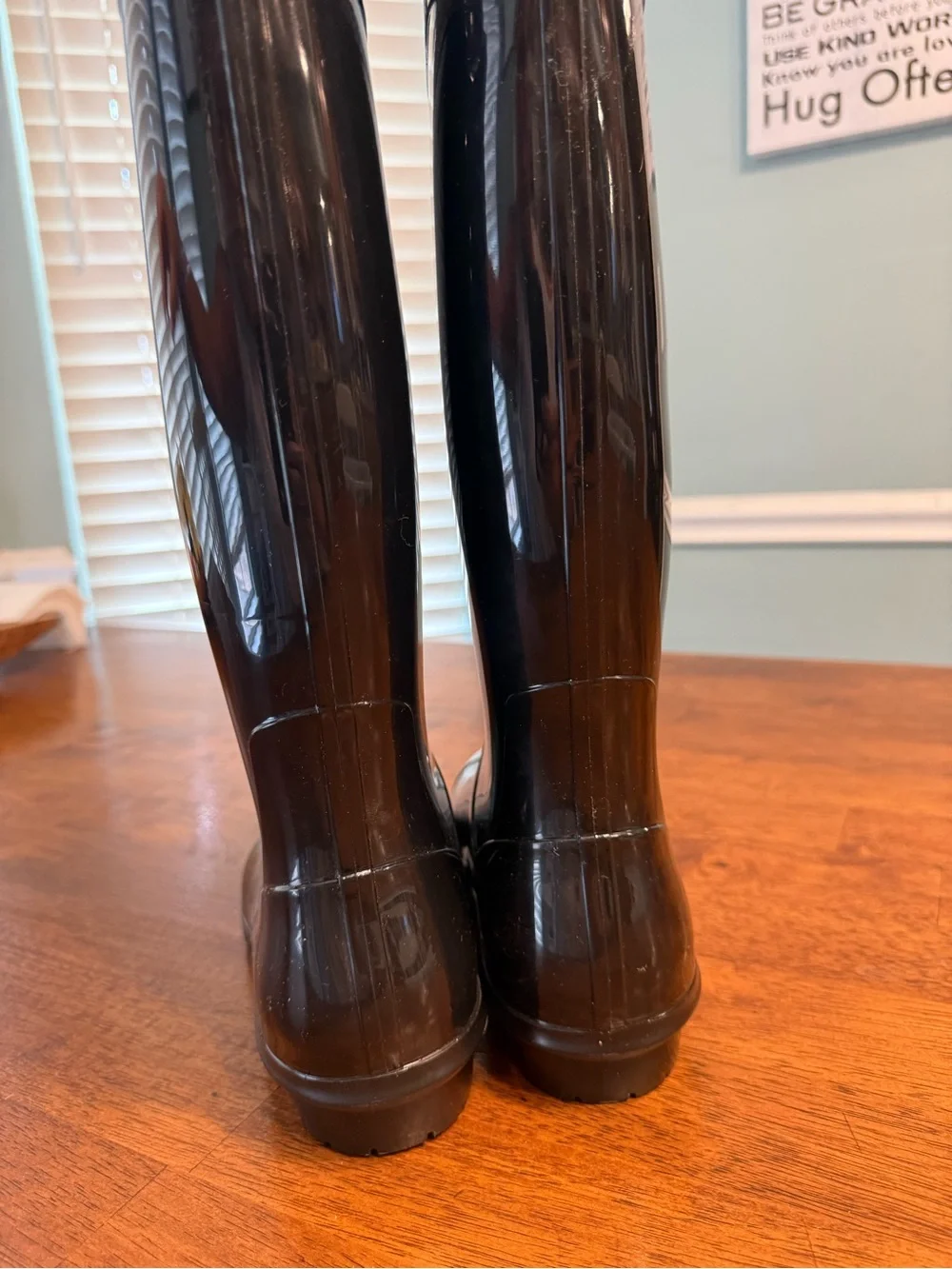 UGG Shaye Women's Tall Glossy Rubber Rain Boots Black Shiny Waterproof Size 8